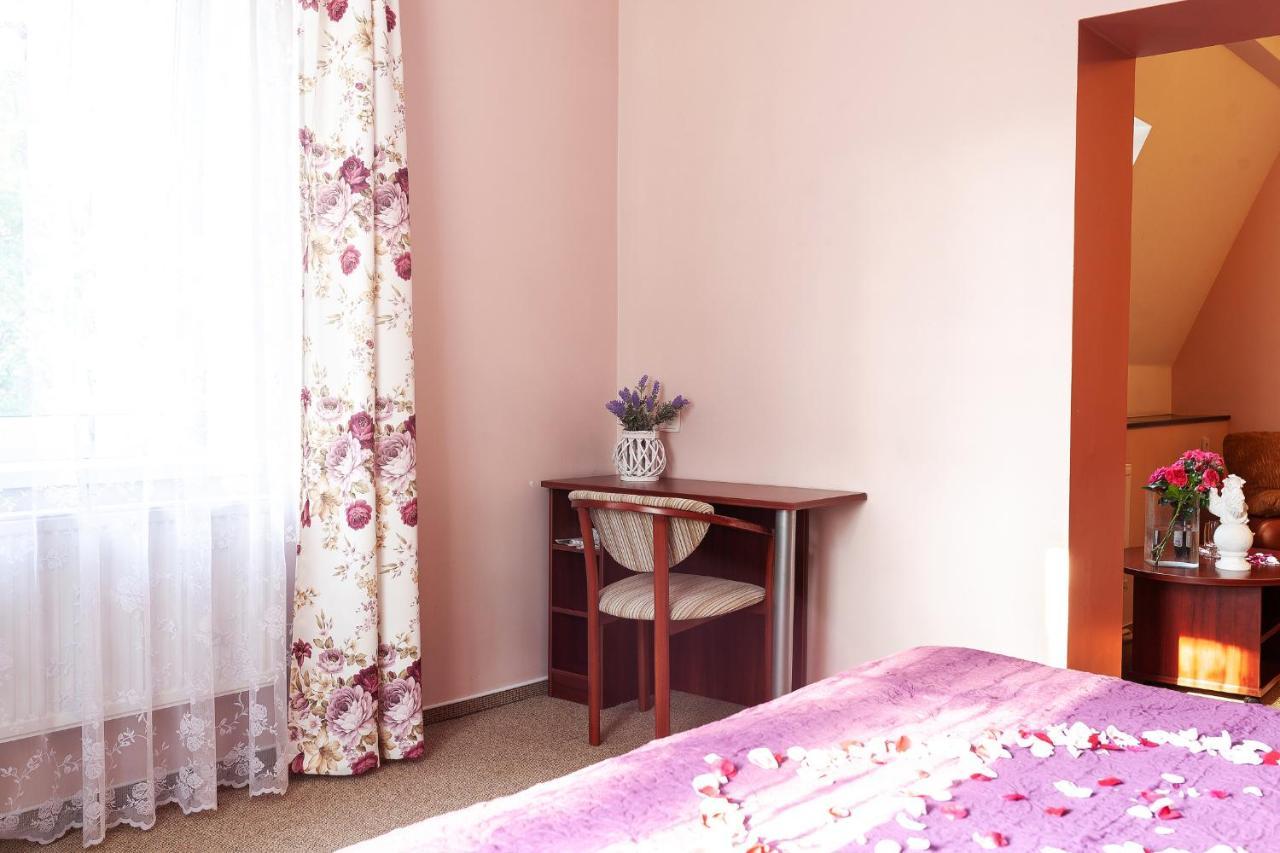 Hôtel Gostinitsa "Elen" à Shchuchyn Extérieur photo