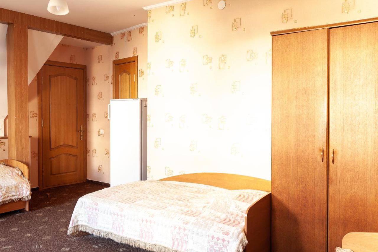 Hôtel Gostinitsa "Elen" à Shchuchyn Extérieur photo